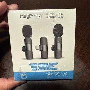 MAYBESTA Professional Wireless Lavalier Lapel Microphone